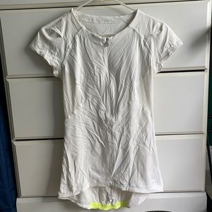 Lululemon - vintage tennis shirt